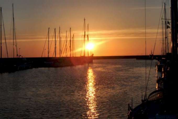 Sonnenuntergang im Anholter Hafen ~ 25 kb